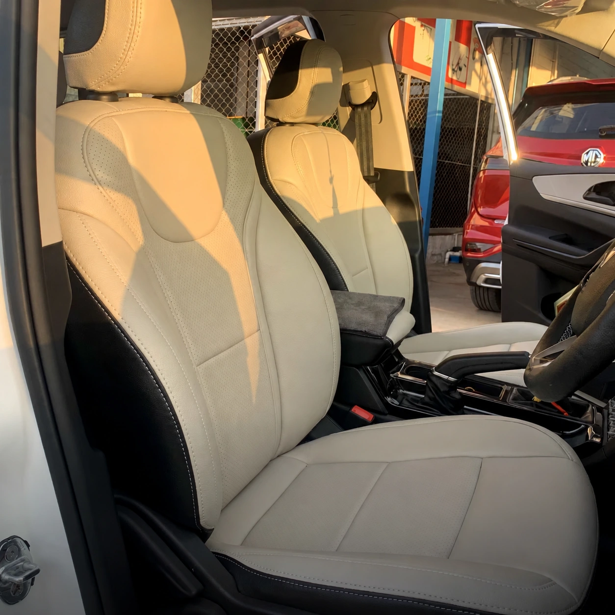 Cream front seats in an XUV 700